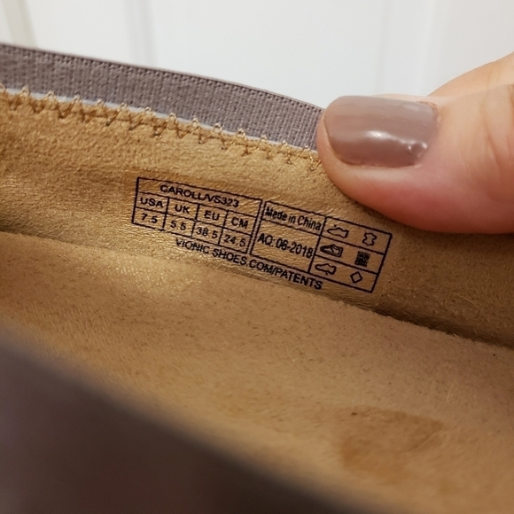 Vionic Caroll Purple & Silver Ballet Style Flats size 7.5, comfy - Picture 11 of 11